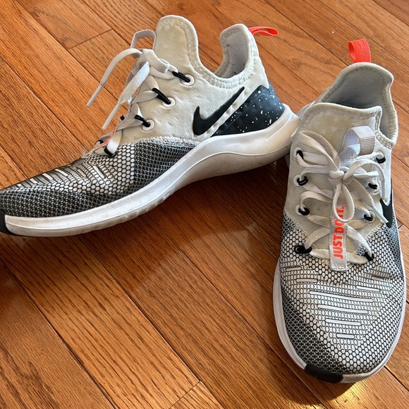 Nike Free TR8 training shoes - Picture 4 of 6